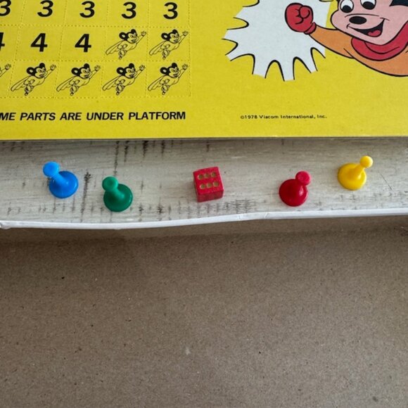 UNPUNCHED 1978 Milton Bradley Terrytoons Mighty Mouse Game #4822 - Picture 5 of 11